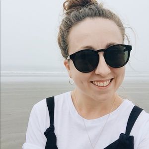 Meet your Posher, Hayley